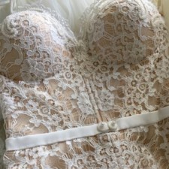 INBAL DROR wedding gown - Picture 2 of 12